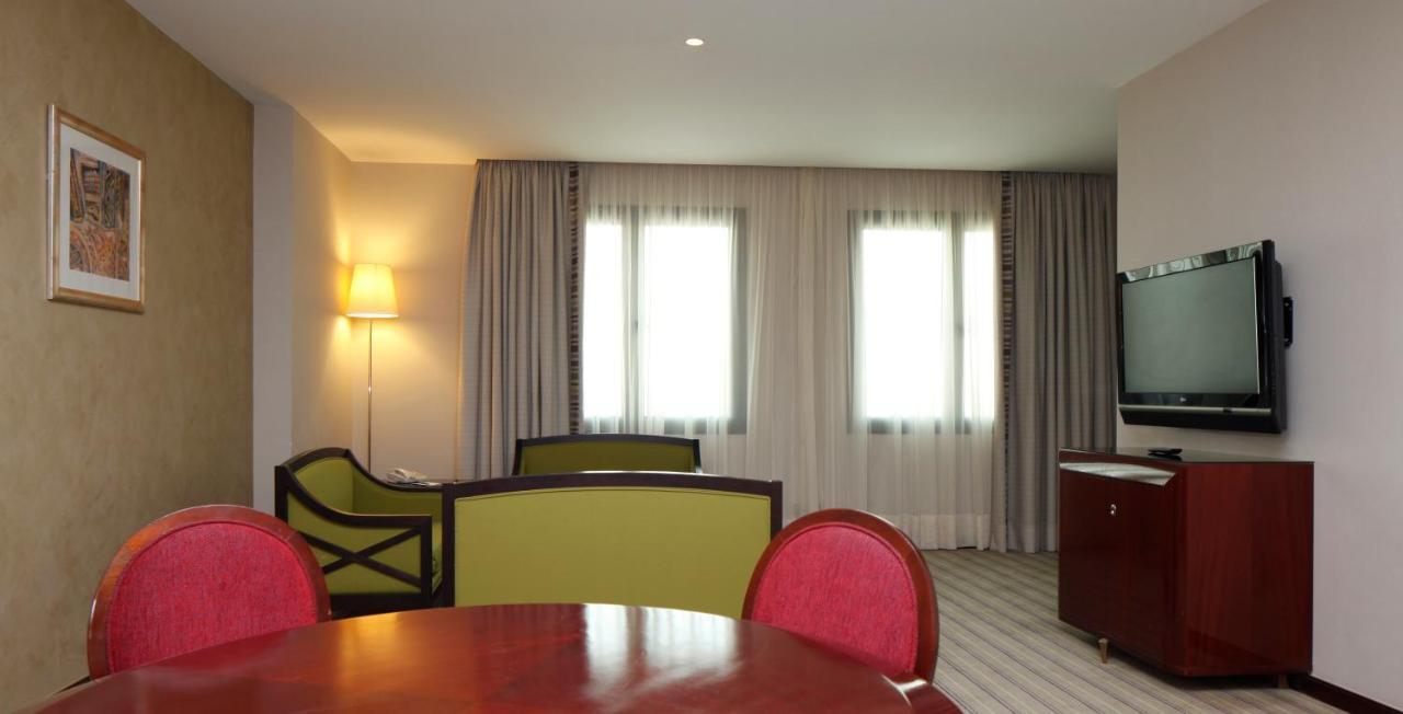 Holiday Inn Olaya By Ihg Эр-Рияд Экстерьер фото