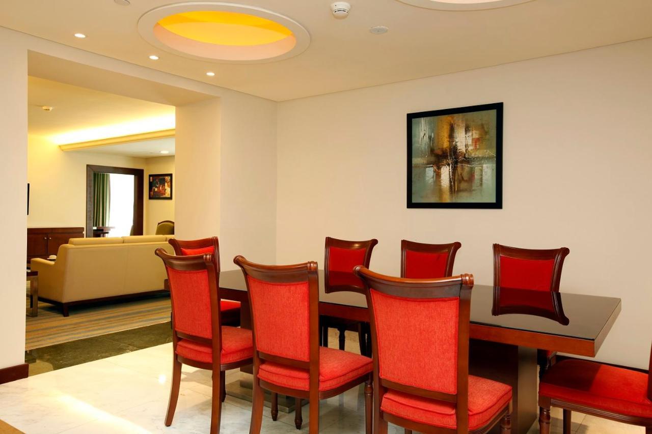 Holiday Inn Olaya By Ihg Эр-Рияд Экстерьер фото